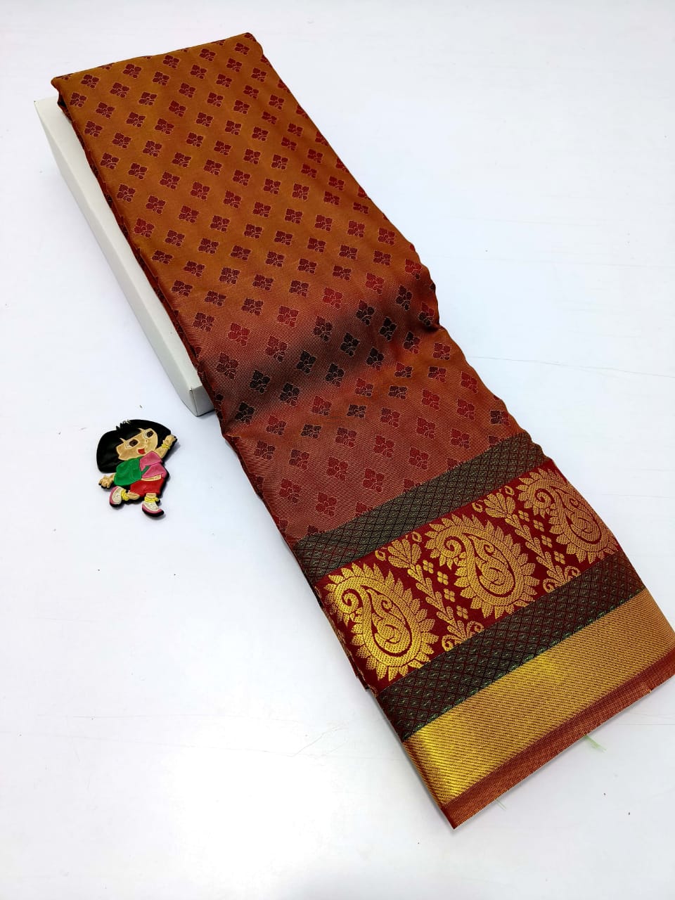 Party Wear Weaving Yeola Paithani Saree, 6.3 m (with blouse piece) at Rs  400 in Mau