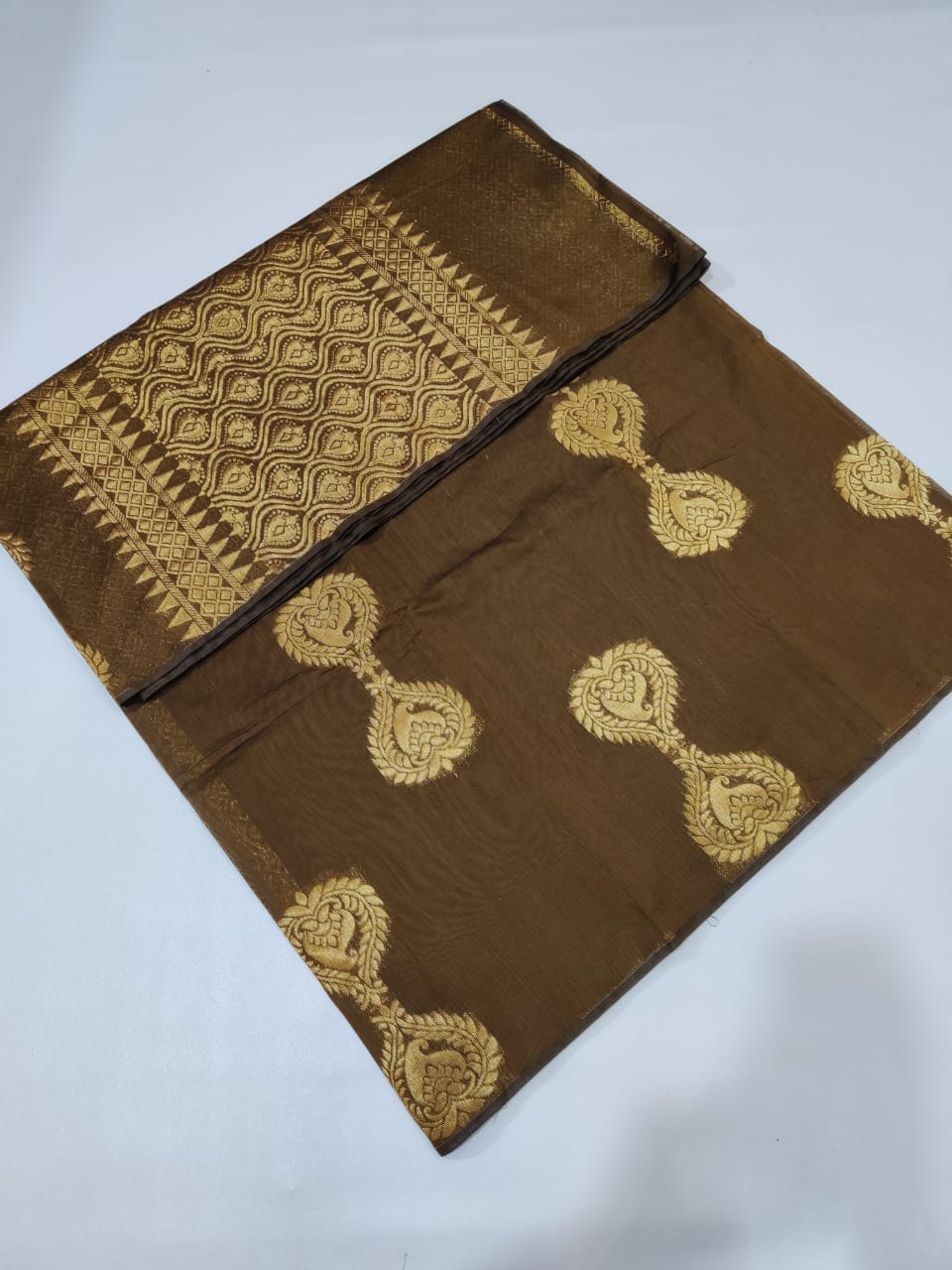 Border less Rich Silk Cotton Saree