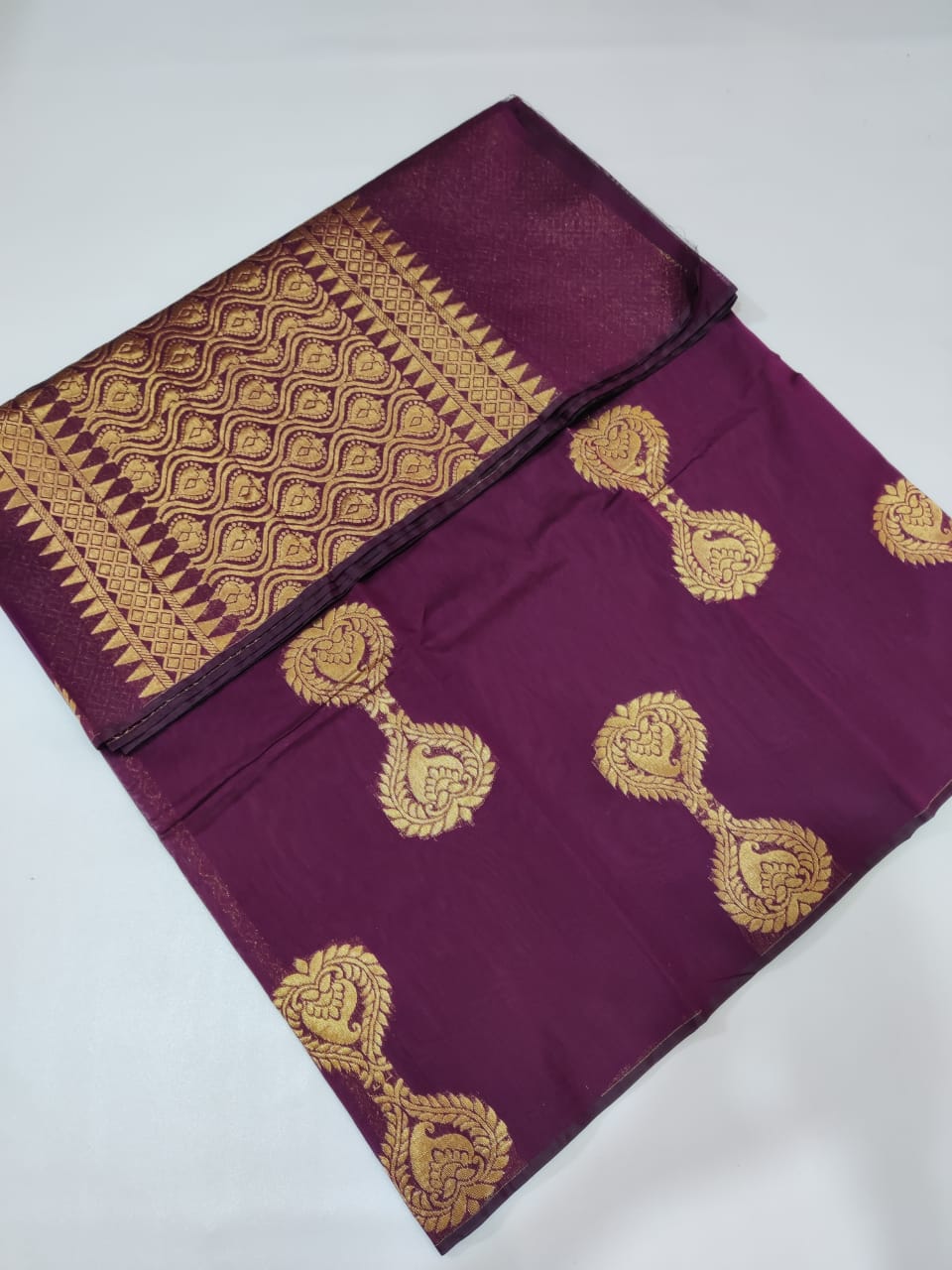 Border less Rich Silk Cotton Saree